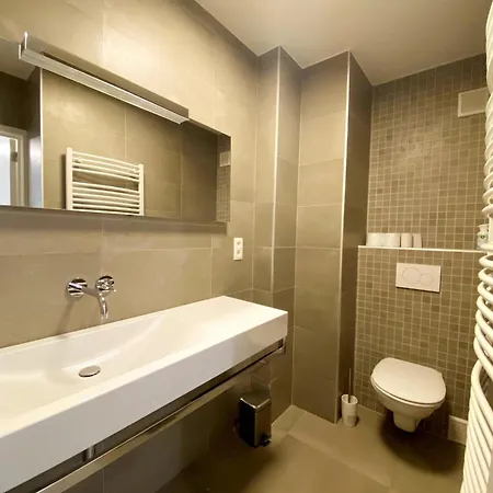 Ocean View Coastal Escape, Cleaning Included 아파트 니우포르트