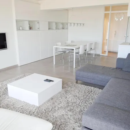 Apartment Ocean View Coastal Escape, Cleaning Included Nieuwpoort